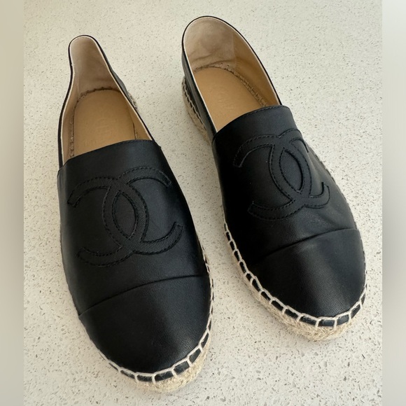 CHANEL CC Logo Black Leather Espadrille Flats EU 37 - Picture 6 of 12